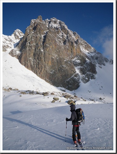 Corredor de La Fourche 350m AD  50º y Petit Pic 150m IV 60º (Midi d'Ossau, Portalet) 8851