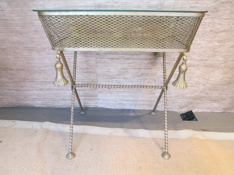 Planter Rectangular Sidetable
