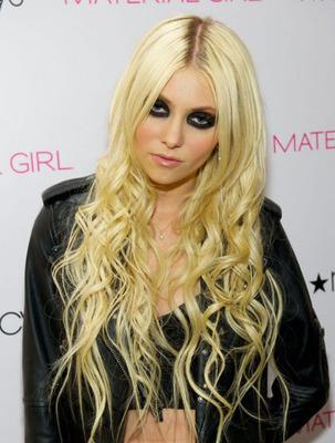 Taylor Momsen Material Girl hairstyles