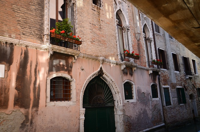 [Day%25201%2520walls%255B2%255D.jpg]