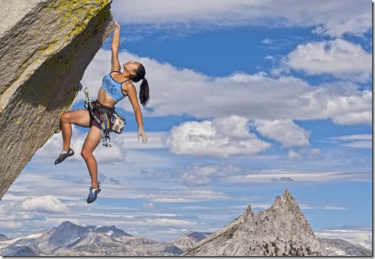 girls-rock-climbing-16