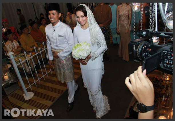Koleksi Gambar Pernikahan Scha Dan Awal Ashaari