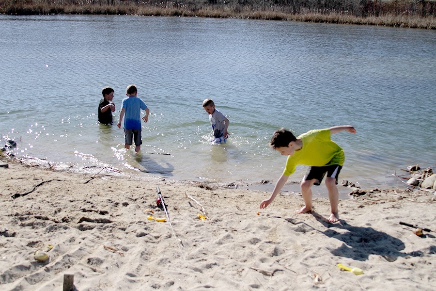 [Playing%2520in%2520the%2520water%2520on%2520Easter%255B3%255D.jpg]