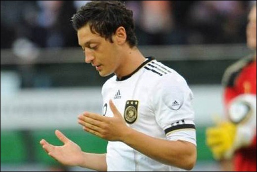 mesut-ozil