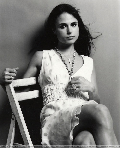 jordana brewster linda sensual photoshoot desbaratinando  (47)