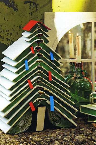 [http-www_lushome_com11-alternative-christmas-tree-designs-made-books88326%255B3%255D.jpg]