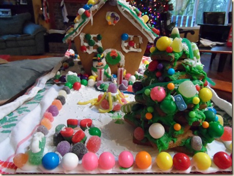 12-24 Gingerbread House 16