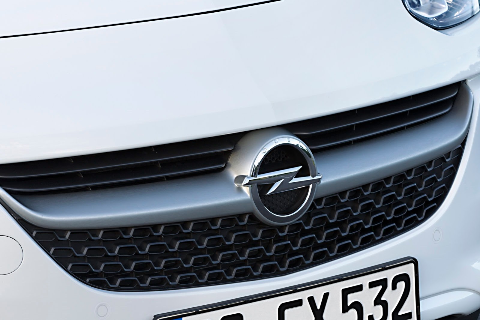 [Opel-Adam-Black-and-White-Link-2%255B2%255D.jpg]