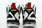Release Reminder: Nike LeBron 9 Freegums Drops Tomorrow nike lebron 9 gr black white scarface 7 04 freegums Release Reminder: Nike LeBron 9 Freegums Drops Tomorrow