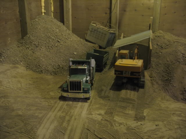 [Joe-Basement-365.jpg]