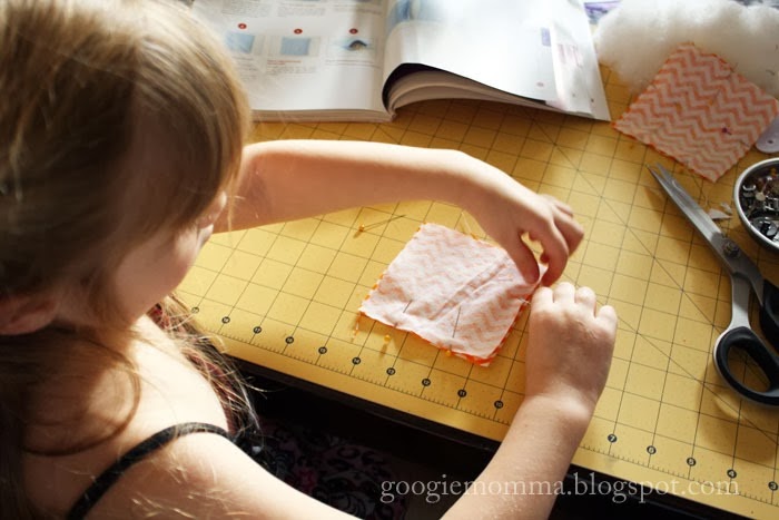 [IMG_6268_1028simple%2520sewing%2520book%255B3%255D.jpg]