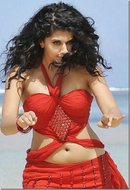 Tapsee_Pannu_Red 2
