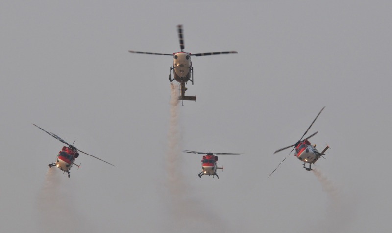 Iron-Fist-2013-Sarang-Helicopter-Team-IAF-01-R