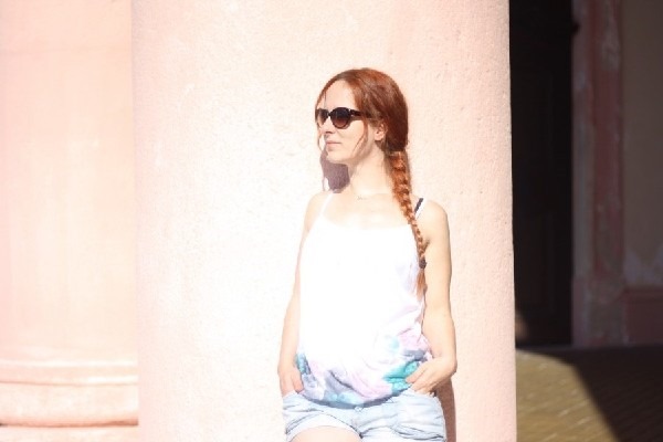 [Outfit%2520Austria%2520Holiday%2520%252005%255B2%255D.jpg&description=Outfit Of A Great-Aunt')]