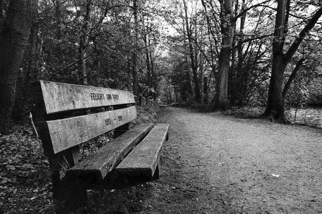 [Hartsholme-Memorial-Bench%255B3%255D.jpg]