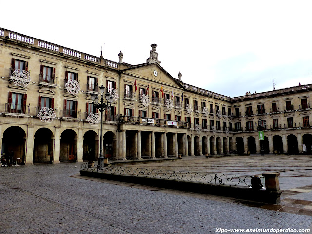 plaza-de-españa-vitoria-gasteiz.JPG