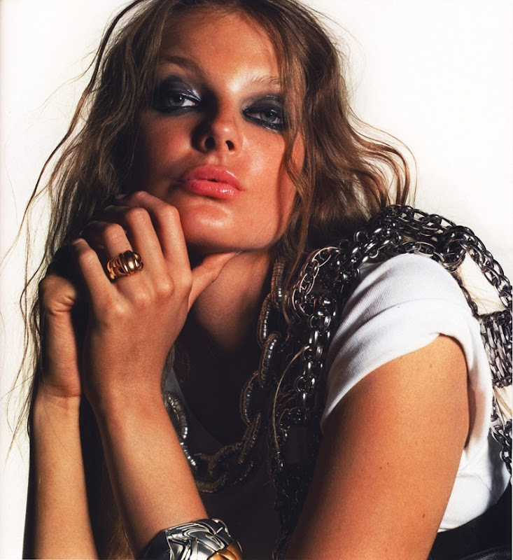 eniko-mihalik-3 eniko-mihalik-3