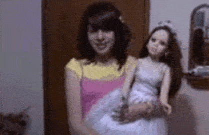 gif animados engraçados boneca assustadora gif animados engraçados boneca assustadora