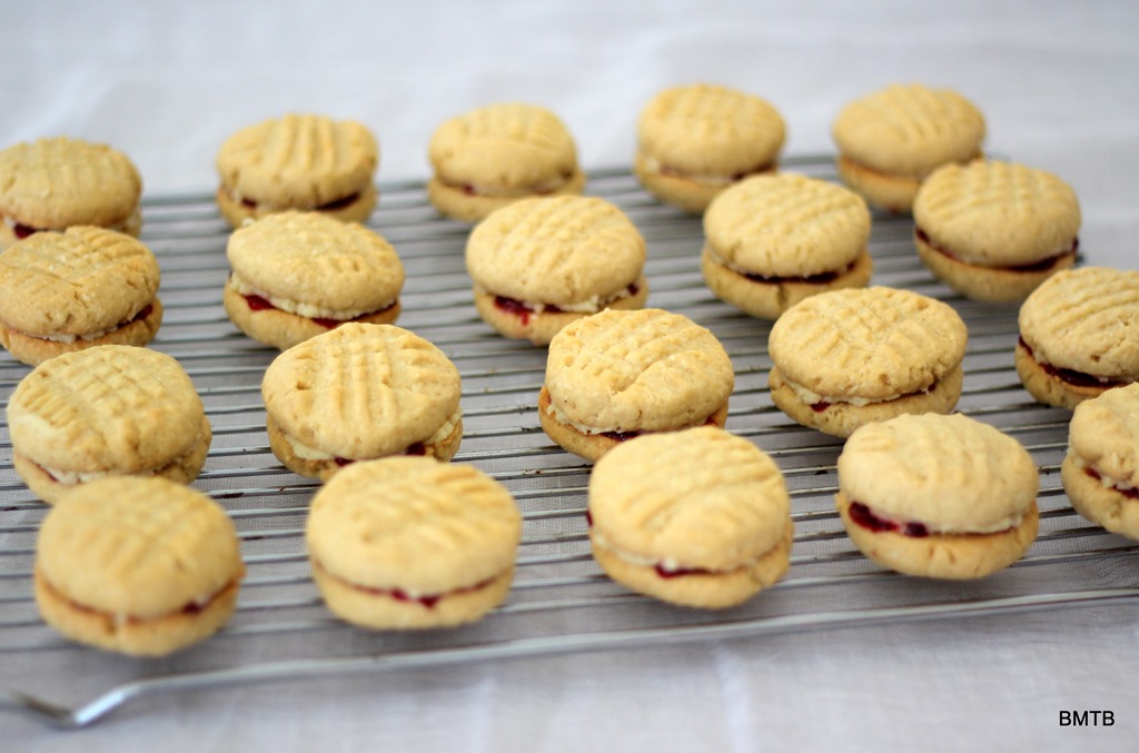 [Monte%2520Carlo%2520Biscuits%2520by%2520Baking%2520Makes%2520Things%2520Better%255B5%255D.jpg]