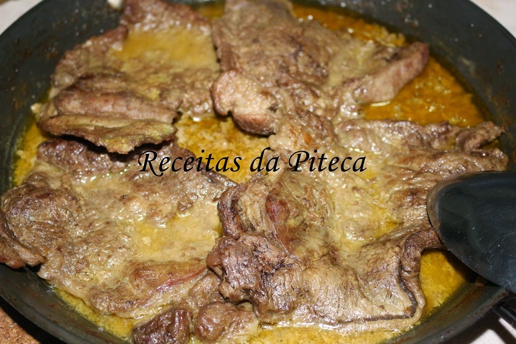 [Bifes%2520de%2520vaca%2520com%2520molhos%2520de%2520whisky%2520e%2520mostarda%255B3%255D.jpg]