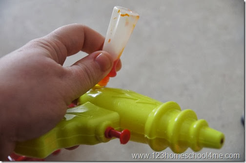 Squirt Gun Snow Play Squirt Gun Snow Play