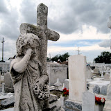 St_Roch_Cemetery_crying_statue.jpg