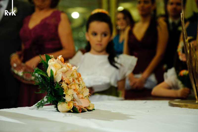 Fotos de Leticia e Luizinho. Foto numero 19 de Rogerio von Kruger, fotografo no Rio de Janeiro (RJ), que faz fotos de casamento, fotos de musica, fotos de shows e fotos de eventos. Rogerio von Kruger faz fotos digitais de casamento no Rio de Janeiro, RJ. fotos de casamento foto digital rio janeiro rj festa noiva noivas festas album casamentos digitais retrato fotografia vestido para
