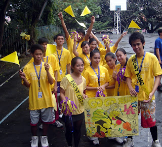 Yellow team lining up