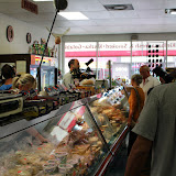 Andrew Zimmern from Bizarre Foods - 28_b.jpg