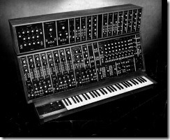sintetizador-moog sintetizador-moog