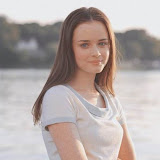 Alexis Bledel [from www.metacafe.com] #35.jpg