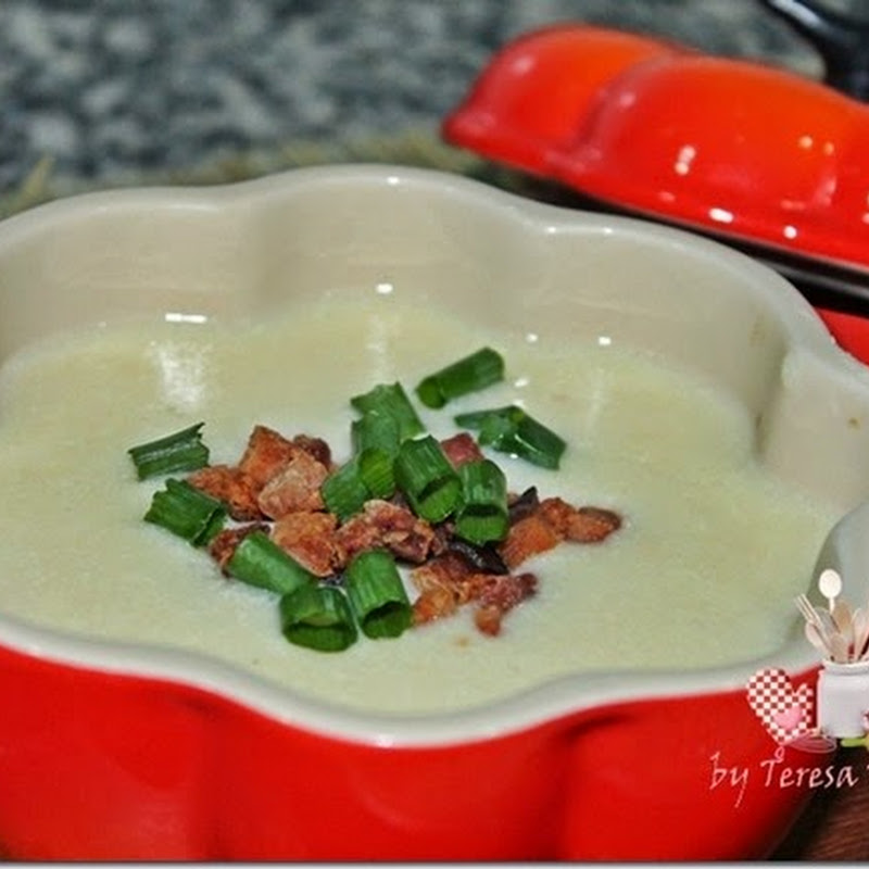 Sopa cremosa de batata com bacon