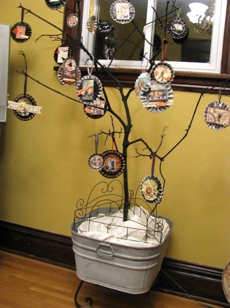 [Halloween-medallion-Tree%255B14%255D.jpg]
