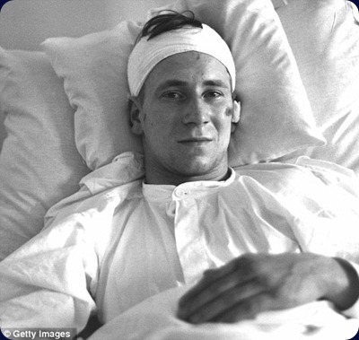 bobby-charlton-lies-in-a-munich-hospital