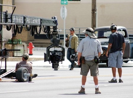 Sonic RS rally autó és Mark Wahlberg a Transformers 4 forgatásán 03