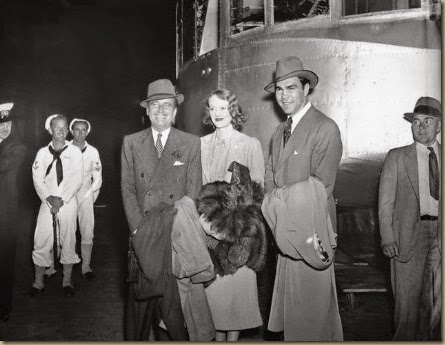 [Douglas-and-Sylvia-Fairbanks-with-Ma%255B1%255D%255B2%255D.jpg]