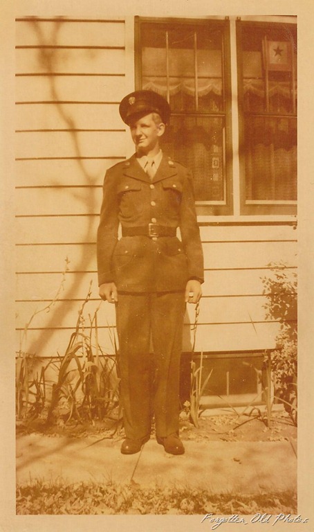 [May%252004%25201944%2520Soldier%2520Dorset1%255B10%255D.jpg]