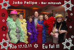 Fotos do evento João Felipe - 17.12.11. Foto numero 44 da Social Click Fotografia Digital, do Rio de Janeiro, RJ, que faz fotos divertidas, fotos malucas, fotos com fantasias, fotos na hora, fotografia maluca, fotografia divertida com molduras personalizadas. fotos divertidas malucas foto maluca animadas animado rj rio de janeiro divertida fantasia animada casamentos bodas casamento fotografia