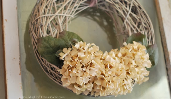 Spring wreath with flower detail.jpg Spring wreath with flower detail