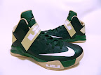 Detailed Look at Nike Zoom Soldier VI SVSM Fighting Irish PEs nike zoom soldier 6 pe svsm away 4 03 Detailed Look at Nike Zoom Soldier VI SVSM Fighting Irish PEs