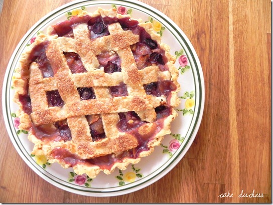grape-and-apple-pie-1 grape-and-apple-pie-1