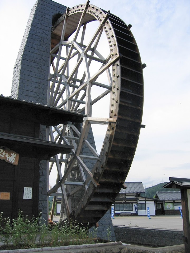 (参考写真)高山市荘川町の水車