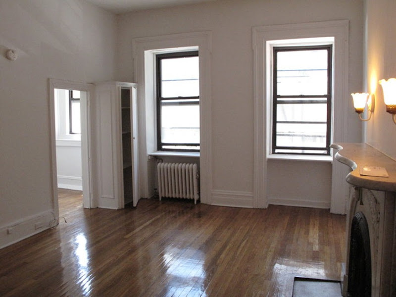 LIvingroom with windows