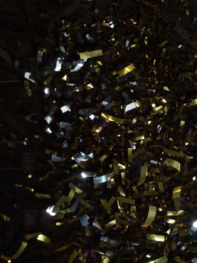 Confetti cannons! Confetti cannons!