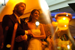 Fotos do evento Joana e Mauro. Foto numero 22 de Rogerio von Kruger, fotografo no Rio de Janeiro (RJ), que faz fotos de casamento, fotos de musica, fotos de shows e fotos de eventos. Rogerio von Kruger faz fotos digitais de casamento no Rio de Janeiro, RJ. fotos de casamento foto digital rio janeiro rj festa noiva noivas festas album casamentos digitais retrato fotografia penteado