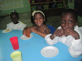 Chinaida, Blaini and Carlos Miguel are chowing down!