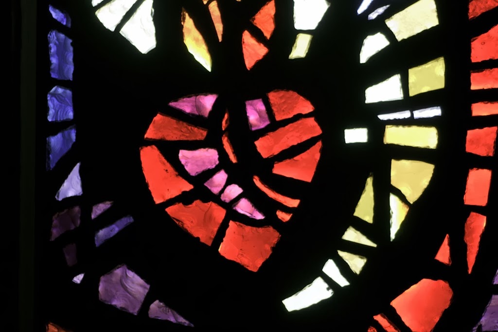 [stained-glass-heart%255B4%255D.jpg]