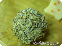 Truffel Soaps (1) Truffel Soaps (1)