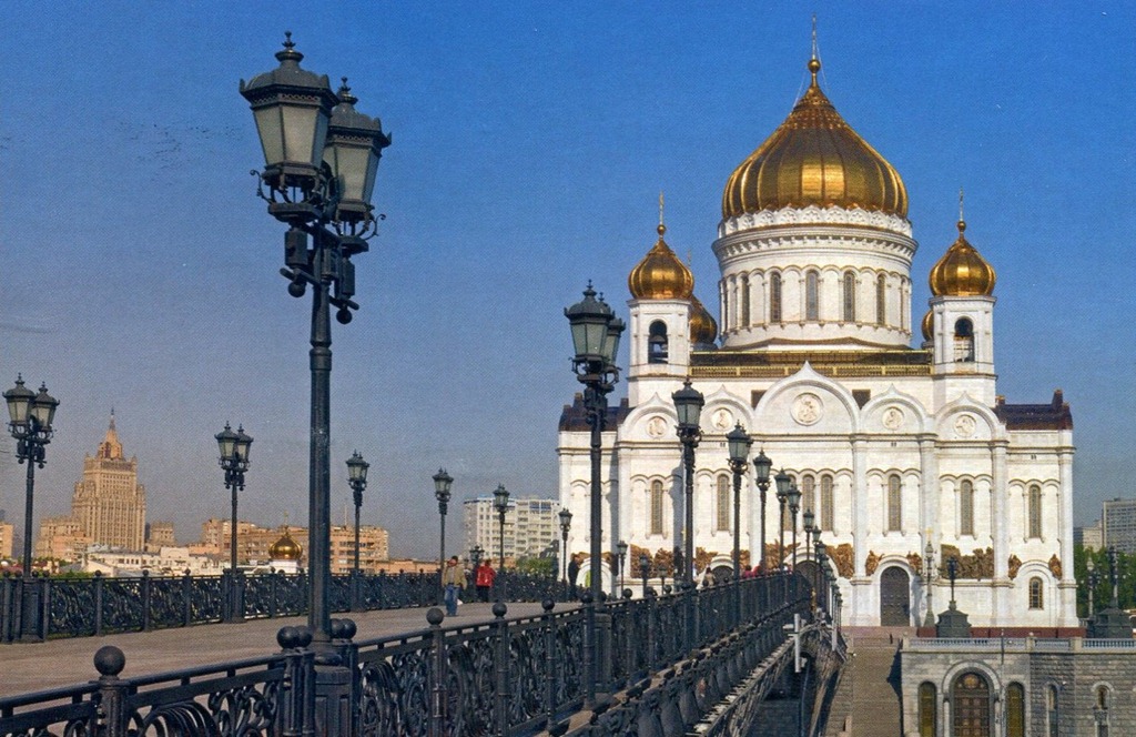 [russia-cathedral-of-christ-the-savio%255B1%255D.jpg]