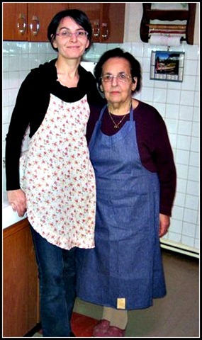 GlobaApron_Patricia and grandmother [640x480]